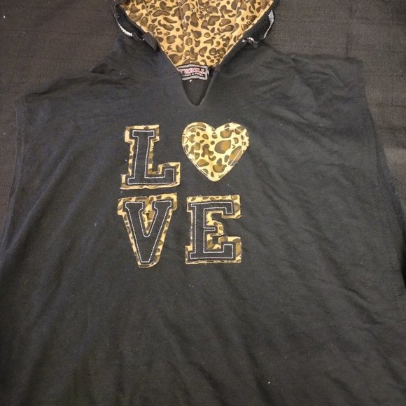 “Thrills” tee - Size 2x - Picture 3 of 3